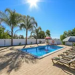 빌라 Stunning Luxury Private Pool, Gale 알부페이라