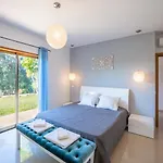 Stunning Luxury Private Pool, Gale *