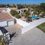 וילה Stunning Luxury Private Pool, Gale אלבופיירה
